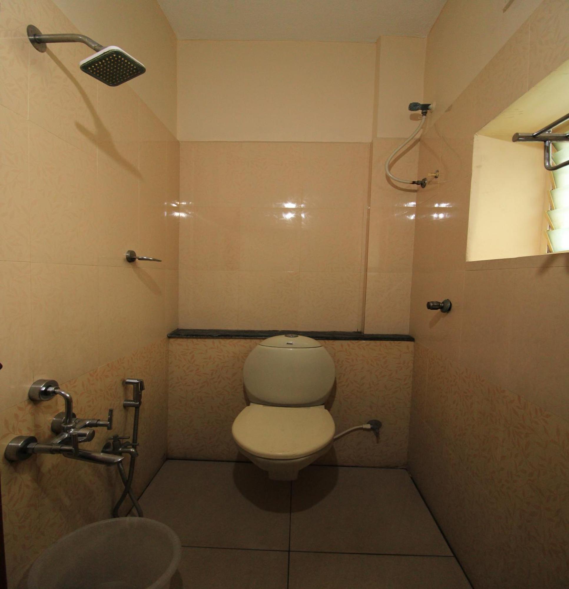Hotel Rathnavel Towers Madras Buitenkant foto
