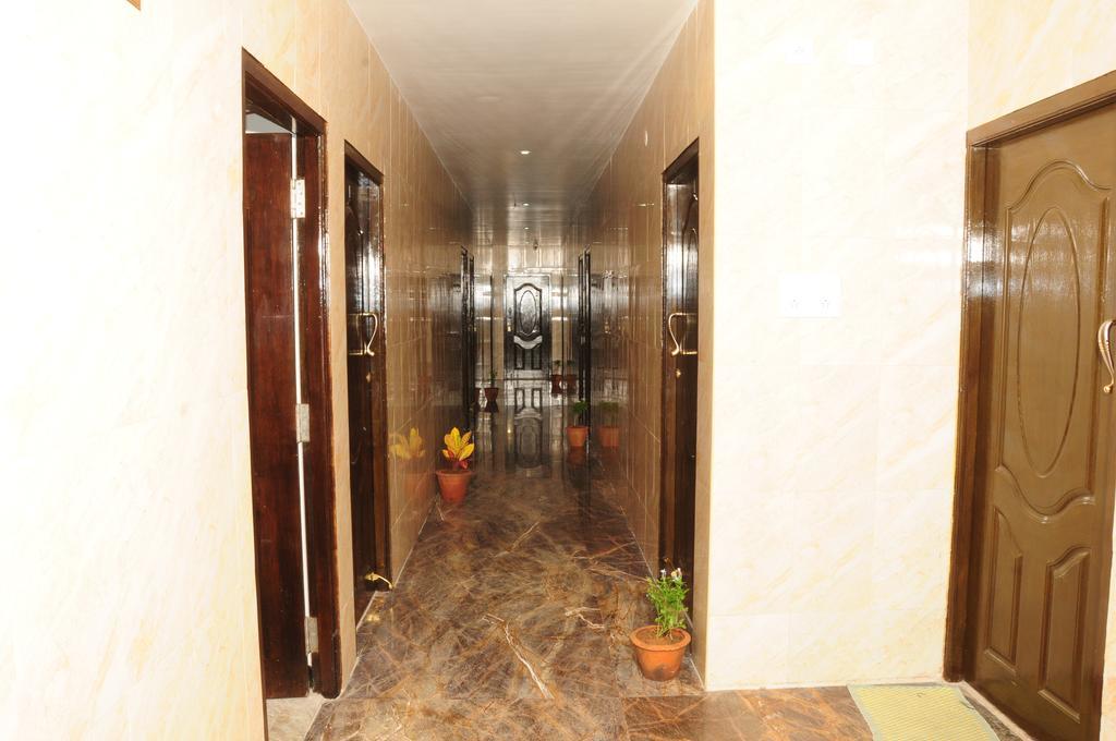 Hotel Rathnavel Towers Madras Buitenkant foto
