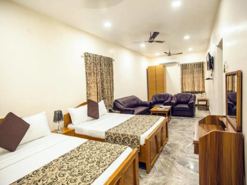 Hotel Rathnavel Towers Madras Buitenkant foto